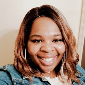 Meet your Posher, Cortney